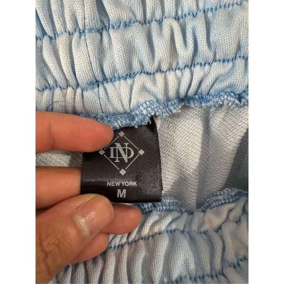 Blue shorts size medium - Picture 4 of 7